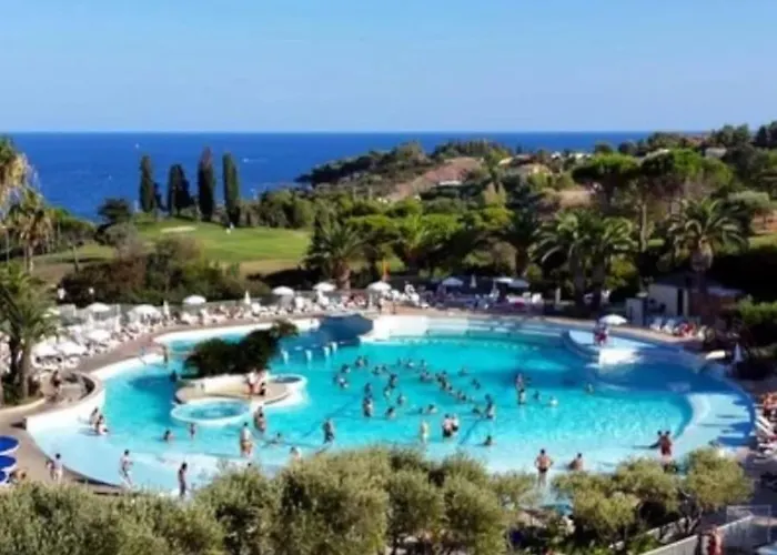 Superbe Village Cap Esterel 4p Climatise